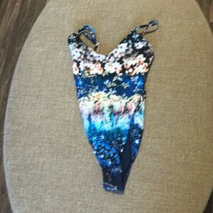 RACHEL ROY size medium one piece bathing suit